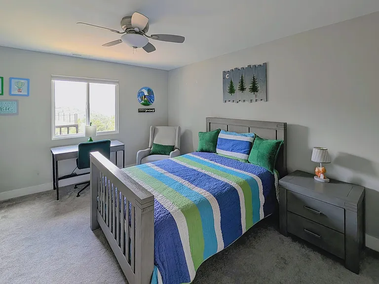 77 Whispering Pines Cir — Photo 36