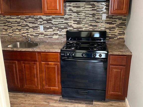 2nd image of 277 Prospect St #9M