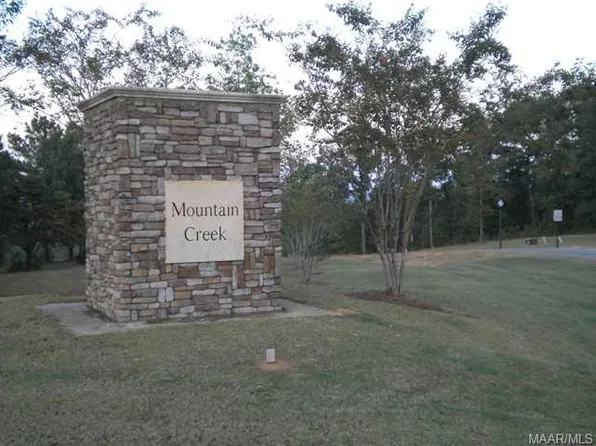 125 Merrill Ln, Deatsville, AL 36022