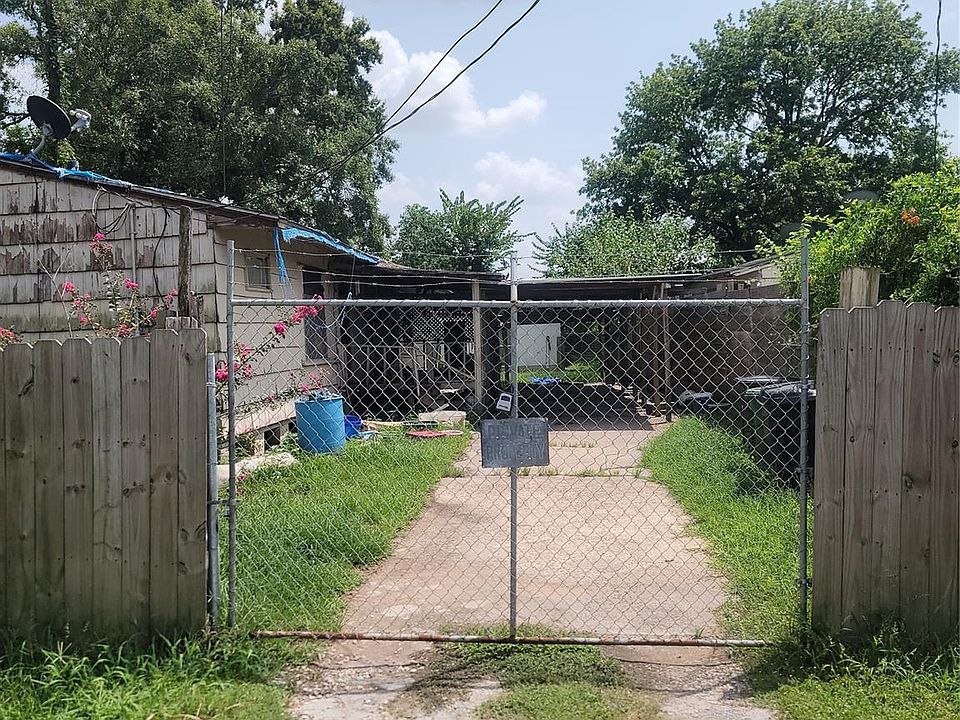 2nd image of 9406 Caddo Rd