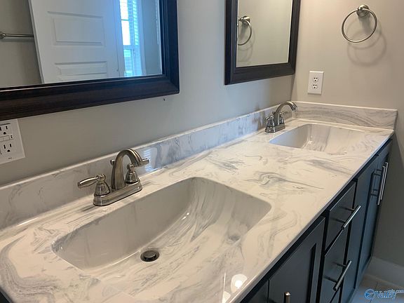 4th image of 110 Stillwood Dr