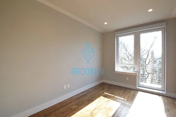 Rented by null | media 73