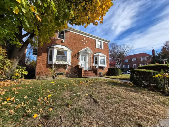 8019 Utopia Parkway, Jamaica Estates, NY 11432