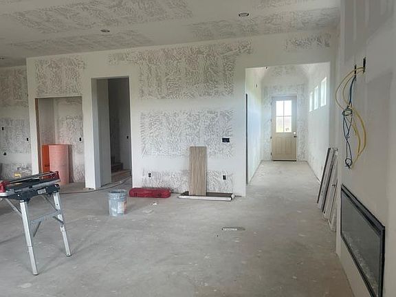 5th image of 14917 Mackay Ln