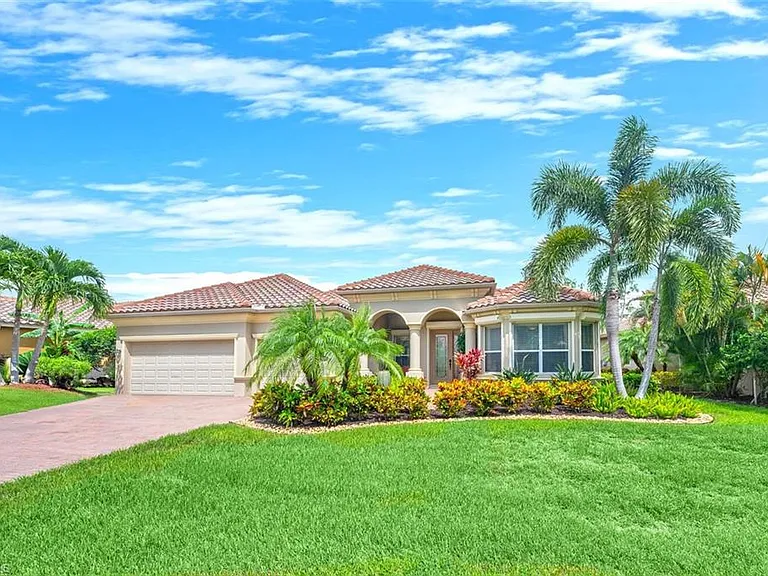 21093 Torre Del Lago St — Photo 2