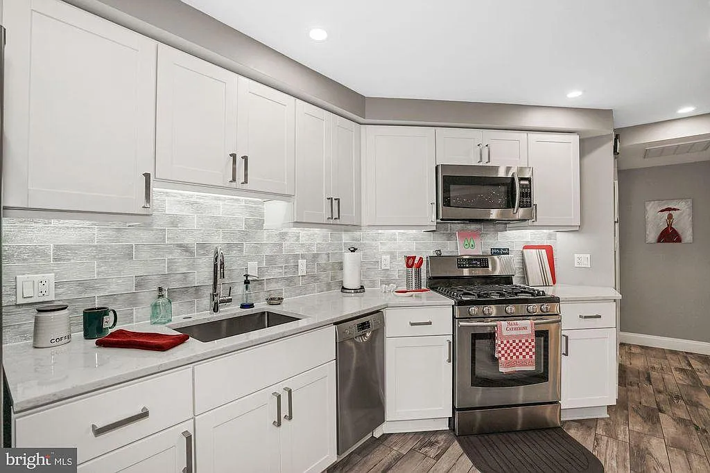 Building Photo - 3816 8th St NW #B