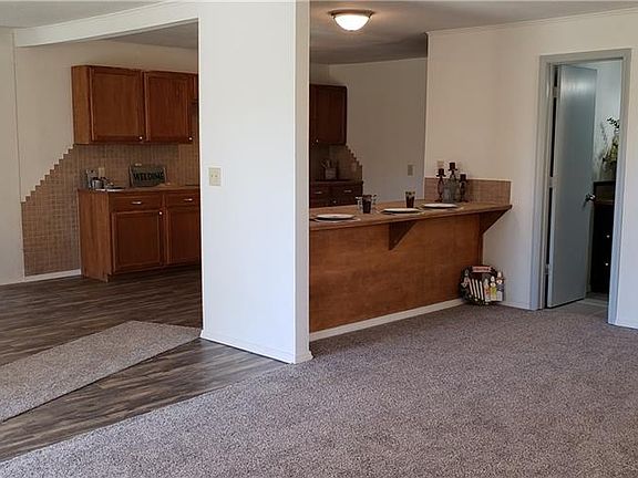 4th image of 1726 W Strothers Ave