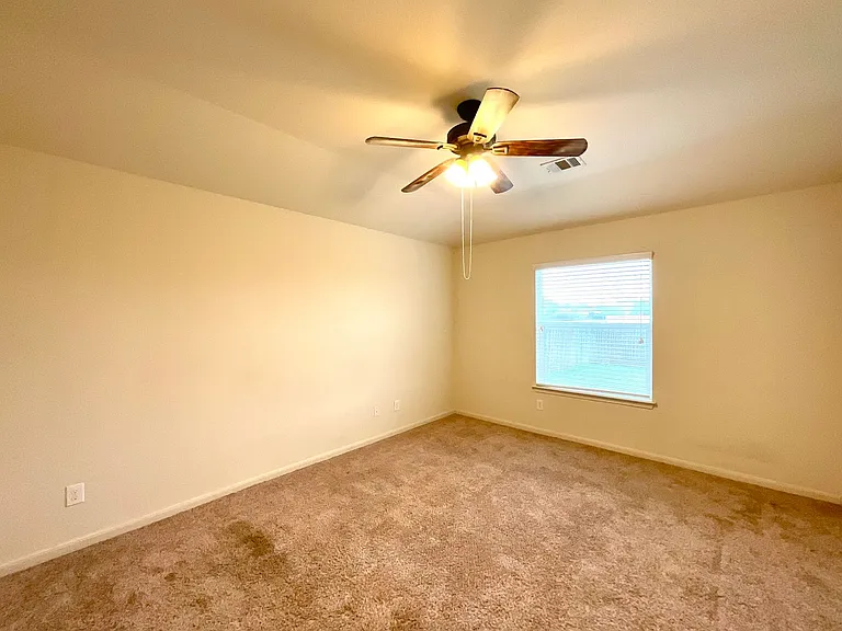 1058 Stone Br — Photo 16