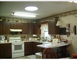 2nd image of 1823 Oak St