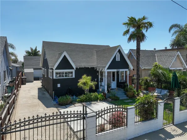 11894 Truro Ave, Hawthorne, CA 90250