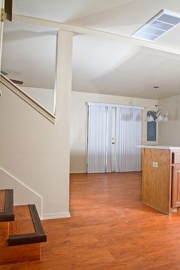 2nd image of 139 Rivercrest Dr