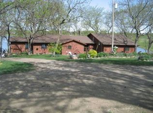 19127 214th Rd, Holton, KS 66436