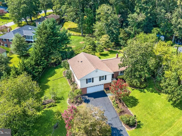 6 Roseneath Ct, Olney, MD 20832