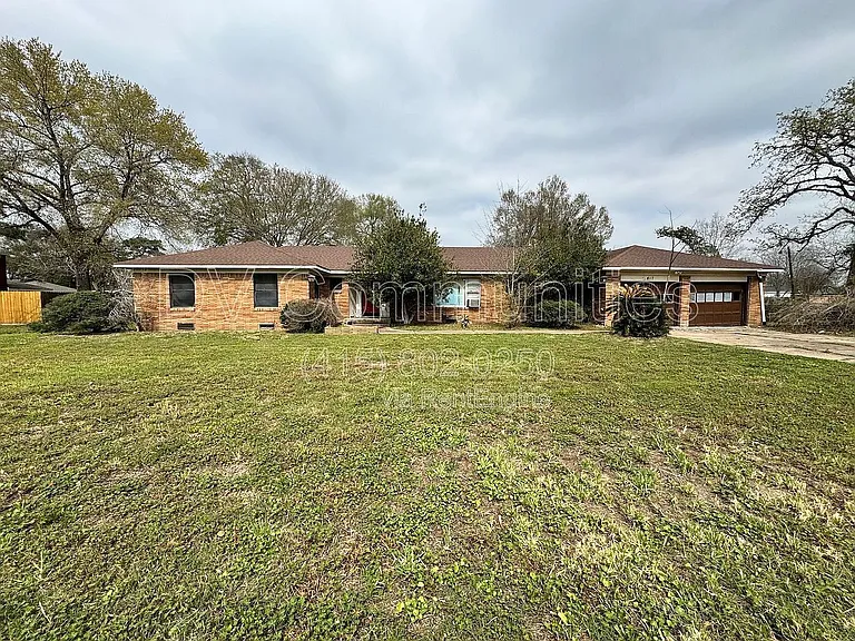 817 Westmont Dr — Photo 1