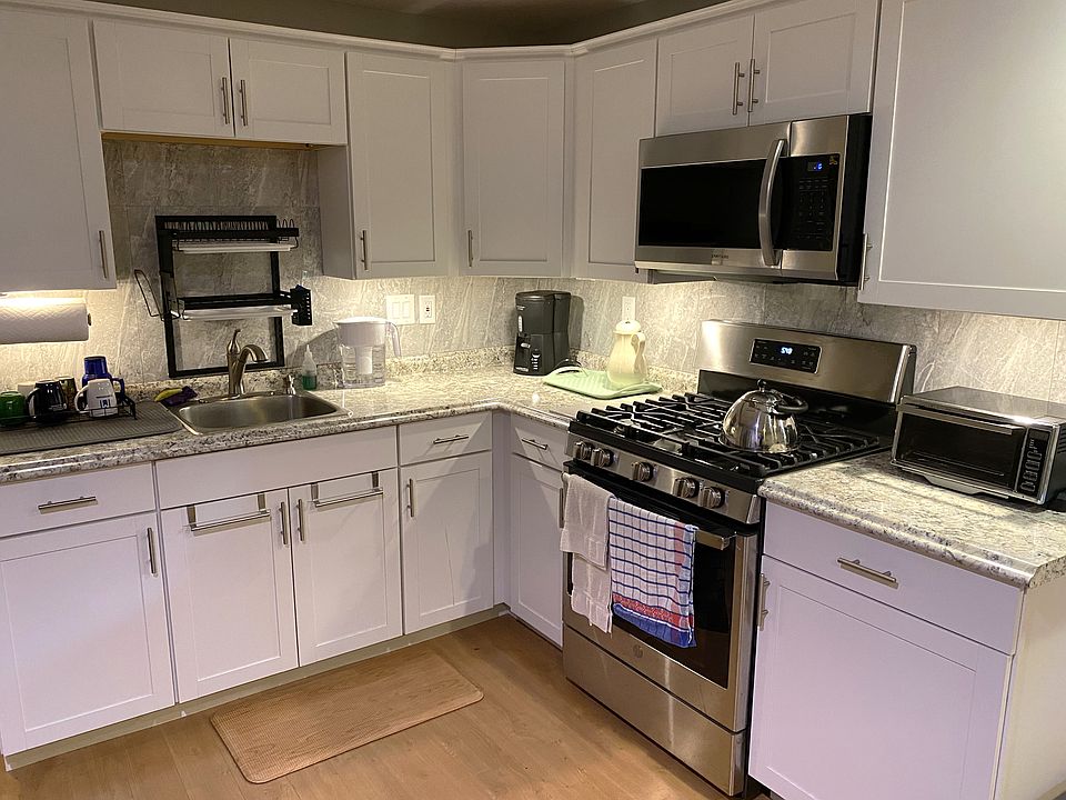 1st image of 941 Pointer Ridge Dr
