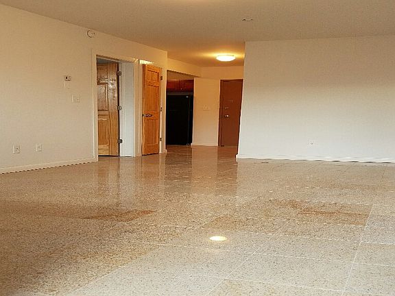 3rd image of 25-31 Broad Way #4E