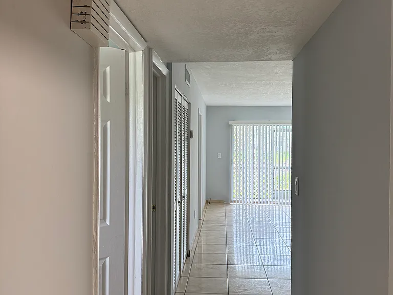 1503 NW 207th St — Photo 7
