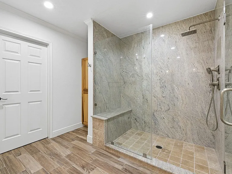 1320 Woodvine Dr — Photo 20