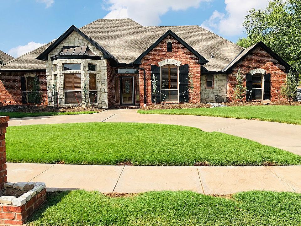 1st image of 3200 SW 130th Pl