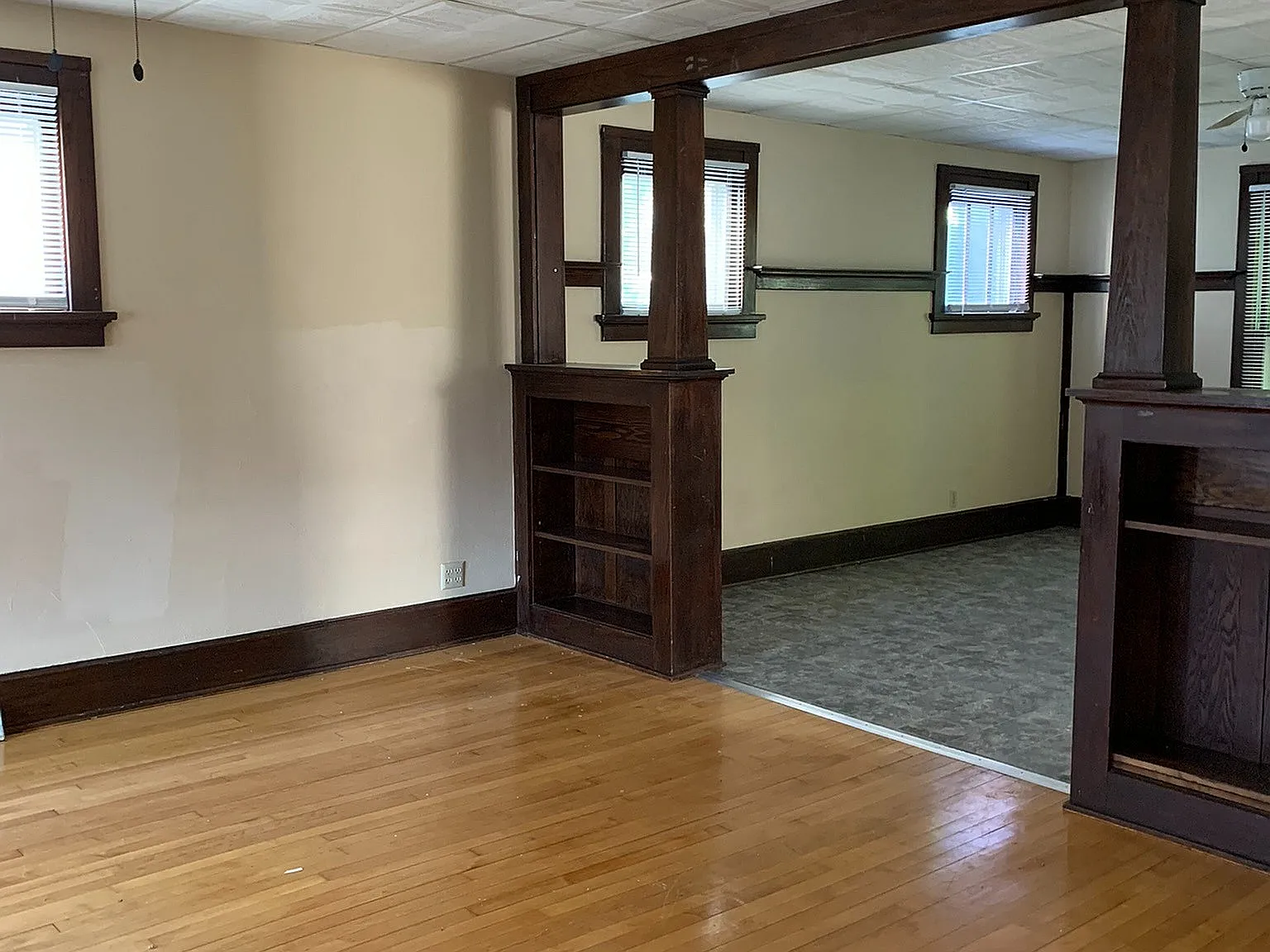 720 Clark Ct — Photo 2