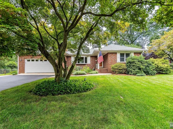 176 E Spring Valley Ave, Maywood, NJ 07607