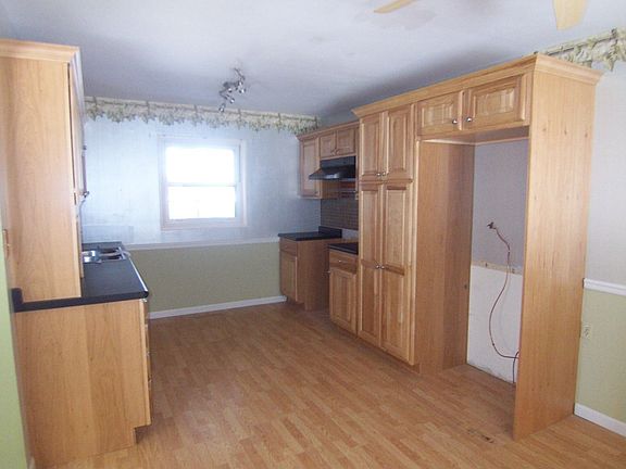 3rd image of 4718 Ashley Dr