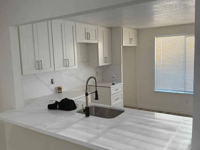 328 Brighton St — Photo 9