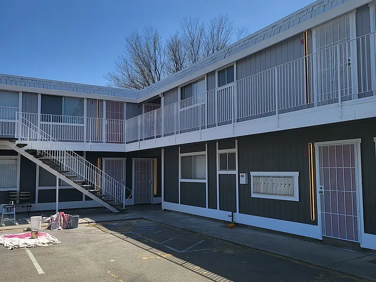 2724 El Caprice Dr #5 — Photo 1