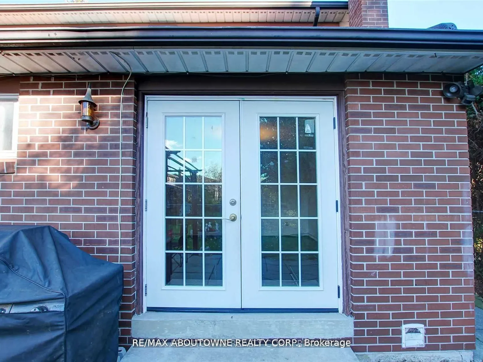 2 bed, $2,200 — Photo 3