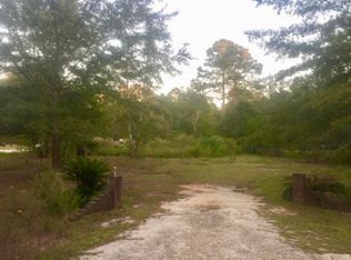 39 Mallet Rd, Freeport, FL 32439