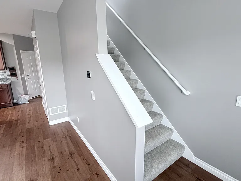 4651 Lakeside Dr — Photo 4