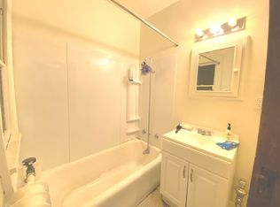 2637 N Maryland Ave #33, Milwaukee, WI 53211