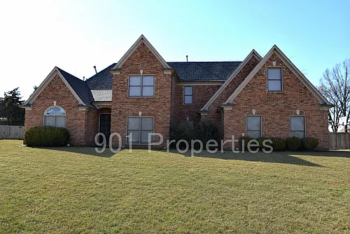 3777 Pavilion Cir Photo 1