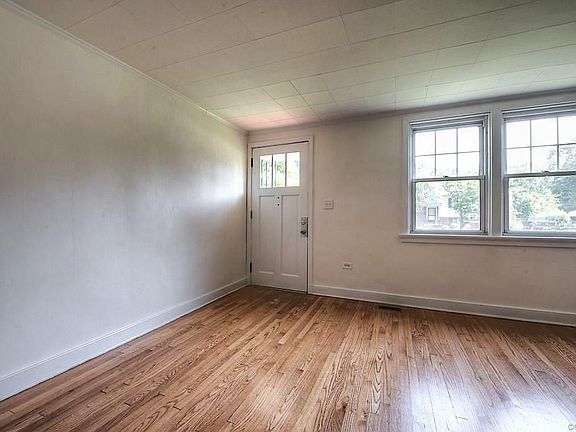 2nd image of 5257 Bassett Ave