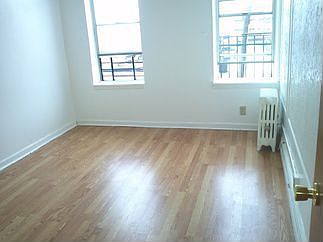 2nd image of 12 Van Sicklen St APT 2
