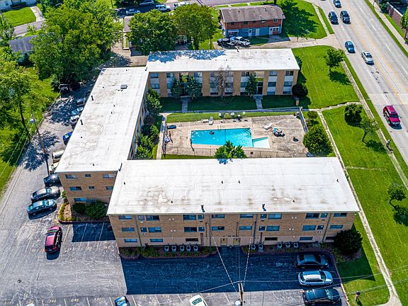 3rd image of 1726 E Broadway APT C