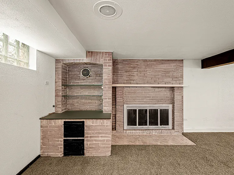 251 Franklin Dr — Photo 25