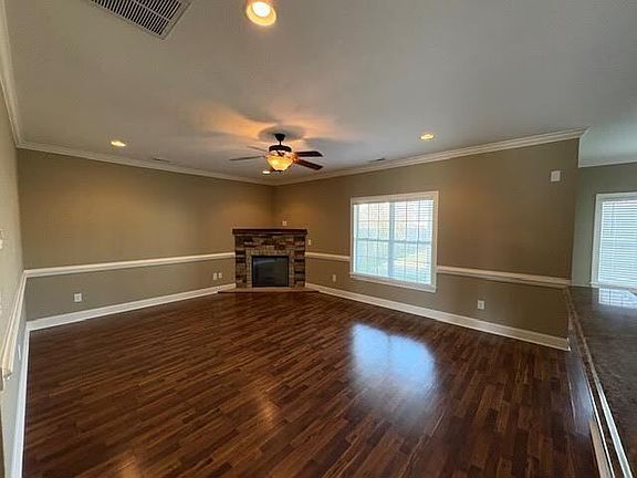 2nd image of 1904 Leighton Dr #B
