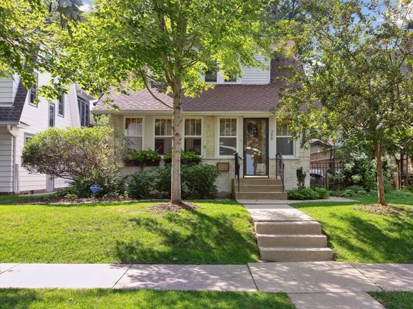 309 Brimhall St, Saint Paul, MN 55105