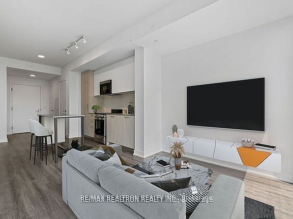 5th image of 65 Mutual St #3203