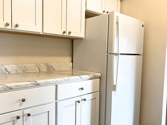 2nd image of 35 W Main St #2713325