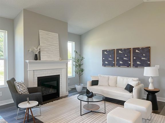 2nd image of 1280 Priscilla Ct