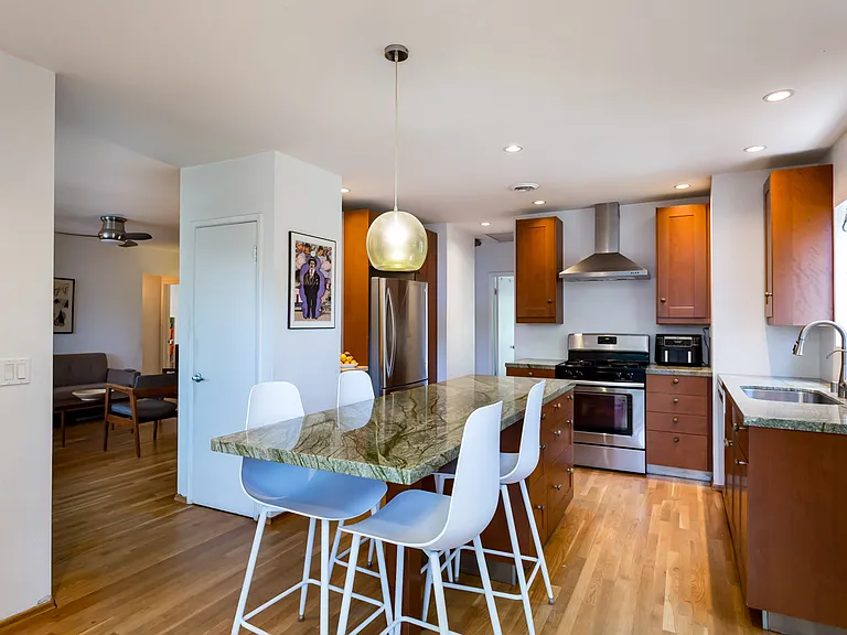 3820 Belmont Ave — Photo 6