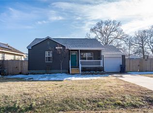 614 W Harvard St, Siloam Springs, AR 72761