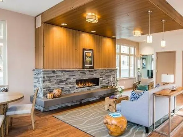 Bellevue Crossing Apartments