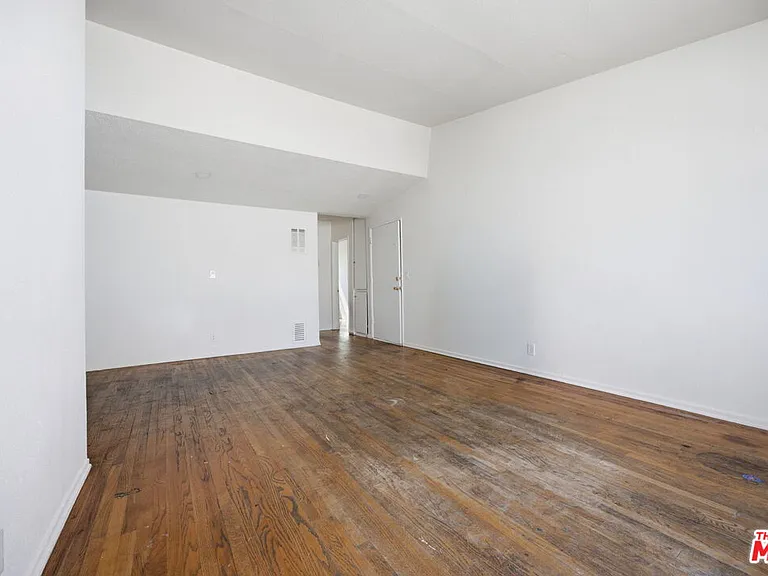 4841 W 18th St — Photo 13