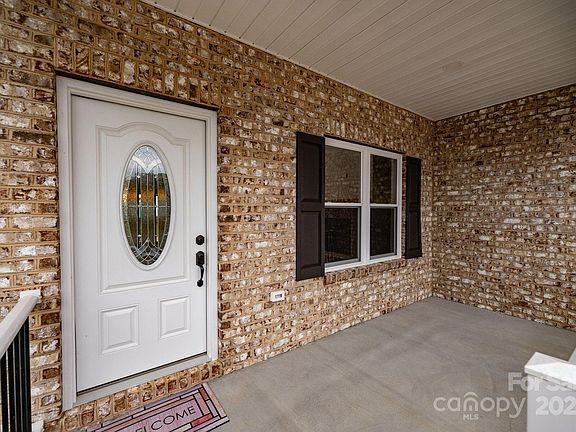 3rd image of 106 Eastwood Village Ct