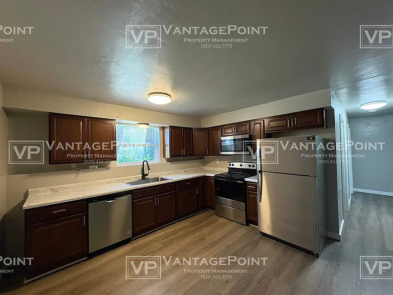 817 Bellevue St — Photo 2