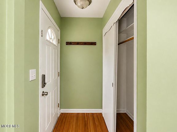 3rd image of 206 Burr Street