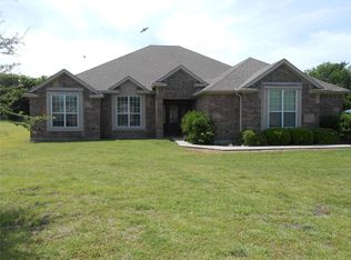 833 Lester Burt Rd, Farmersville, TX 75442